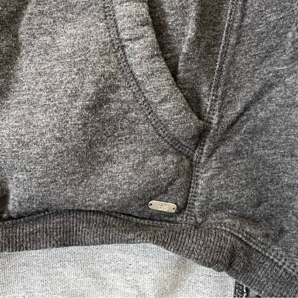 alo yoga | four snap mock neck pullover xs - Picture 3 of 5